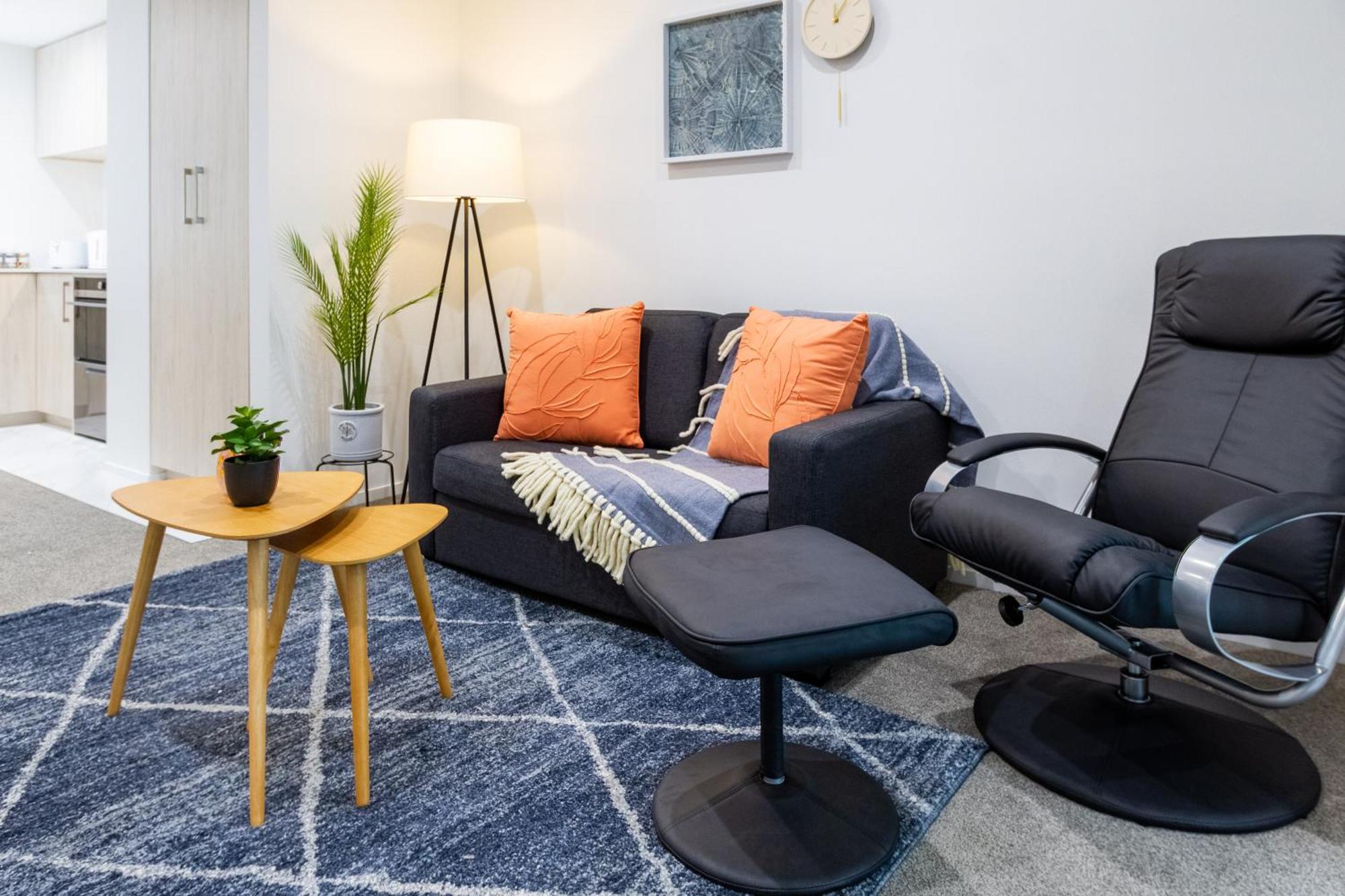Luxury Living: 2-Bedroom Retreat In Christchurch Exterior foto